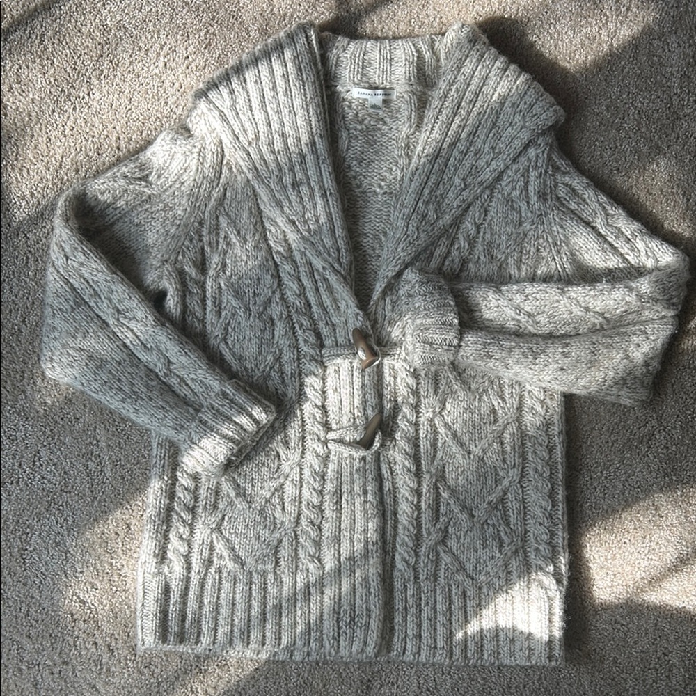 Banana Republic Cozy Gray Cable Knit Sweater